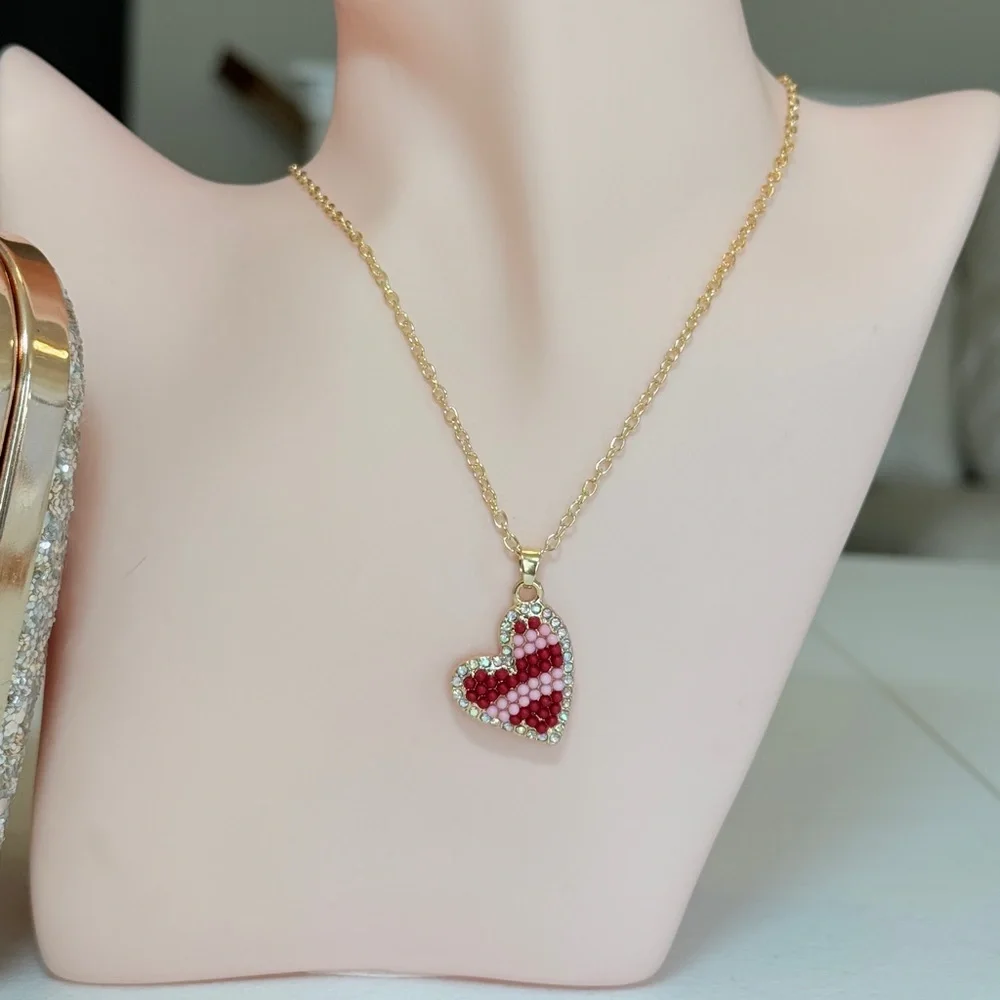 ⚜️ Gold Heart Pendant Necklace with Red and Pink Accents